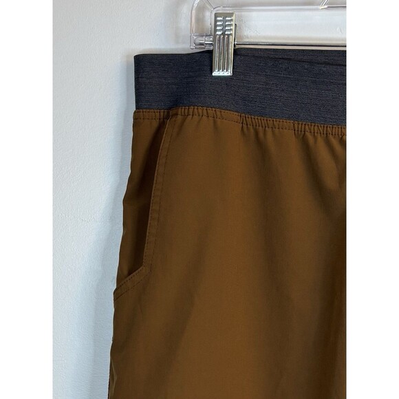 PRANA Mojo Shorts Men XL Carmel 10" Inseam Athletic Pockets Stretch Lightweight - Picture 5 of 12